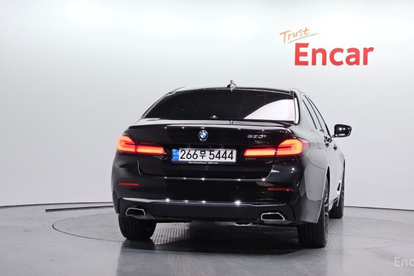 2022 BMW 5 серии с пробегом 39 073 км