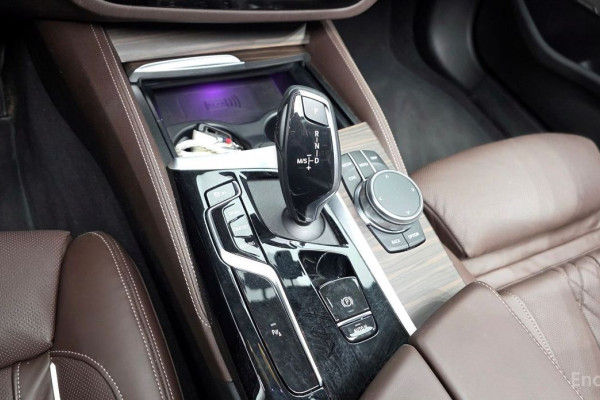 2022 BMW 5 серии с пробегом 26 468 км