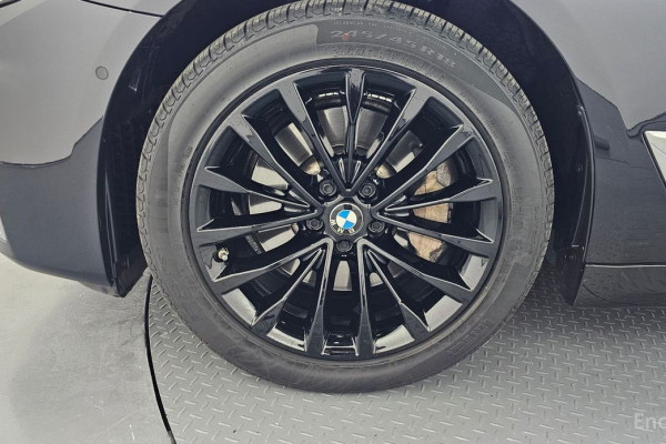 2022 BMW 5 серии с пробегом 39 073 км