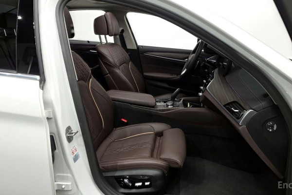 2022 BMW 5 серии с пробегом 26 468 км