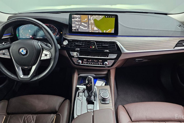 2022 BMW 5 серии с пробегом 39 073 км