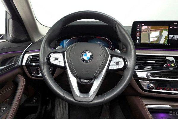 2022 BMW 5 серии с пробегом 26 468 км