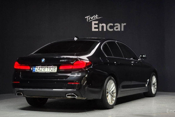 2022 BMW 5 серии с пробегом 52 503 км