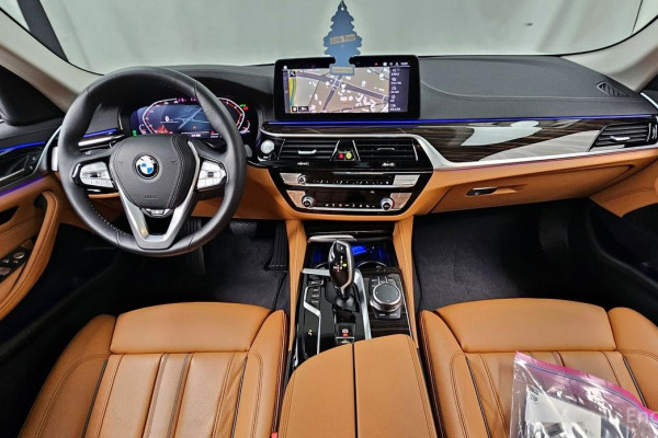 2022 BMW 5 серии с пробегом 31 904 км
