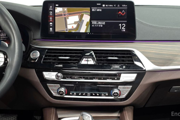 2022 BMW 5 серии с пробегом 26 468 км