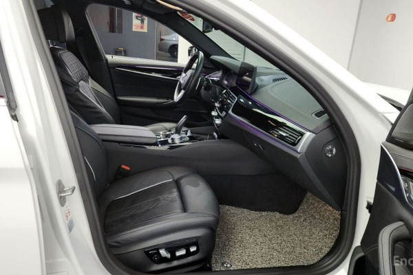 2022 BMW 5 серии с пробегом 46 842 км