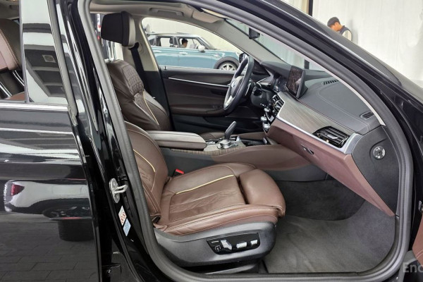 2022 BMW 5 серии с пробегом 52 503 км