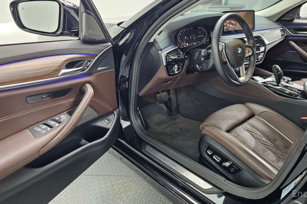 2022 BMW 5 серии с пробегом 39 073 км