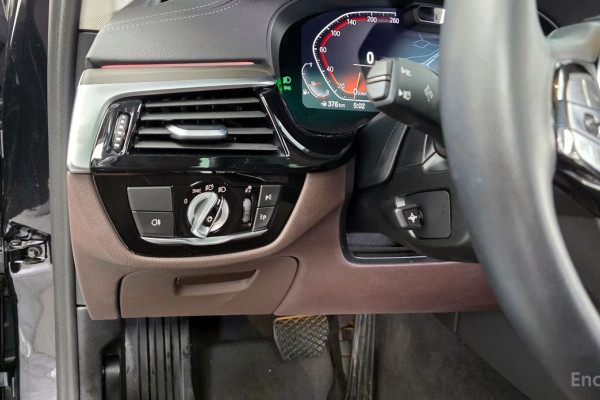 2022 BMW 5 серии с пробегом 52 503 км