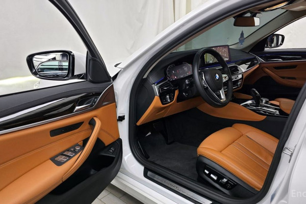 2022 BMW 5 серии с пробегом 31 904 км