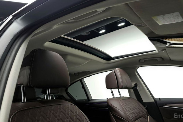 2022 BMW 5 серии с пробегом 26 468 км