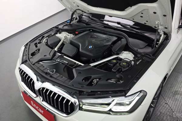 2022 BMW 5 серии с пробегом 16 695 км