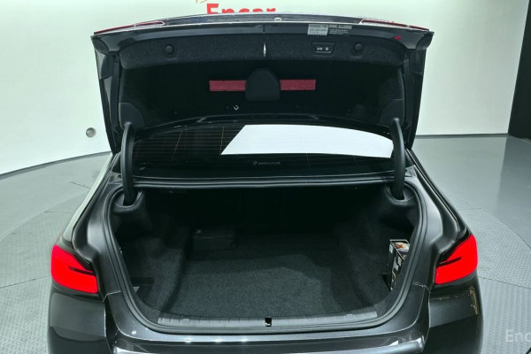 2022 BMW 5 серии с пробегом 23 398 км