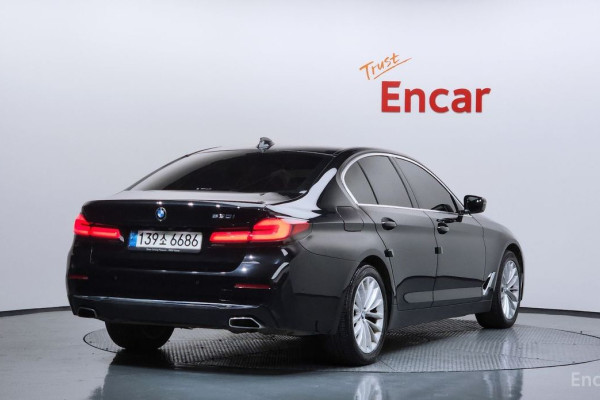 2022 BMW 5 серии с пробегом 52 679 км