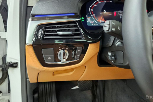 2022 BMW 5 серии с пробегом 31 904 км