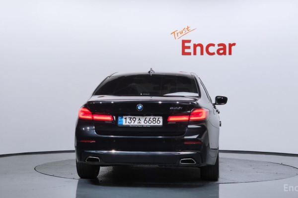 2022 BMW 5 серии с пробегом 52 679 км