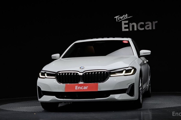 2022 BMW 5 серии с пробегом 40 202 км