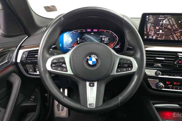 2022 BMW 5 серии с пробегом 16 695 км