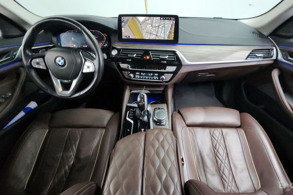 2022 BMW 5 серии с пробегом 52 679 км