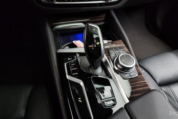 2022 BMW 5 серии с пробегом 64 563 км