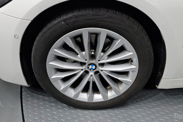 2022 BMW 5 серии с пробегом 40 202 км