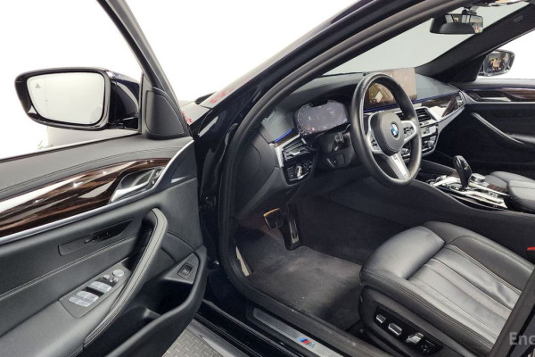 2022 BMW 5 серии с пробегом 64 563 км