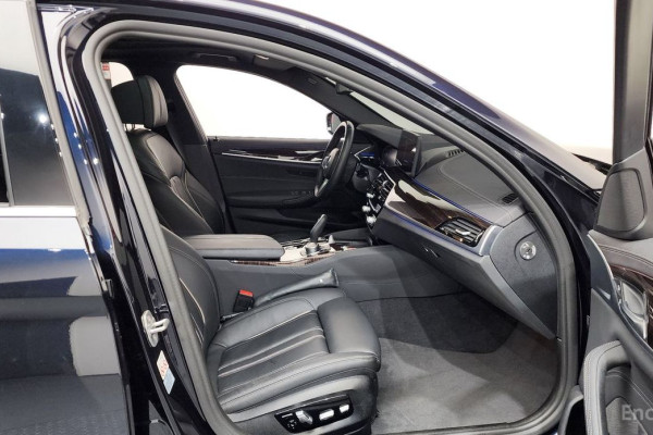 2022 BMW 5 серии с пробегом 64 563 км