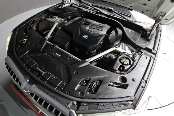 2022 BMW 5 серии с пробегом 111 761 км