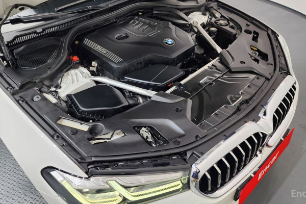 2022 BMW 5 серии с пробегом 52 996 км