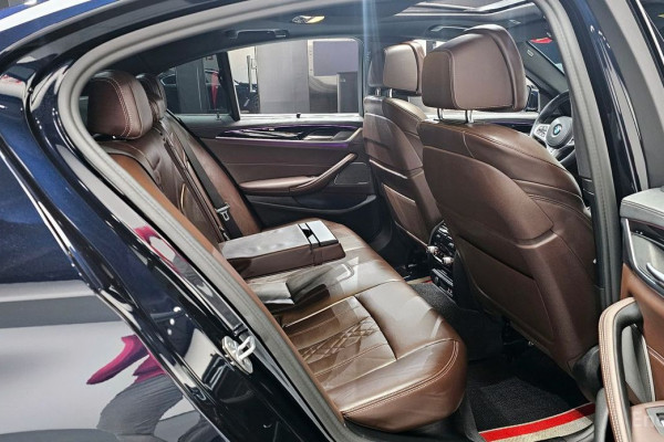 2022 BMW 5 серии с пробегом 20 771 км