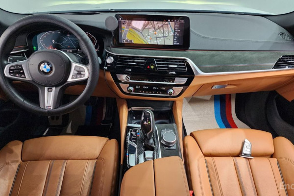 2022 BMW 5 серии с пробегом 52 996 км