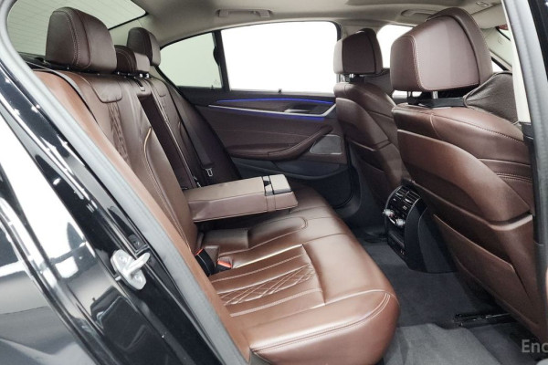 2022 BMW 5 серии с пробегом 52 679 км