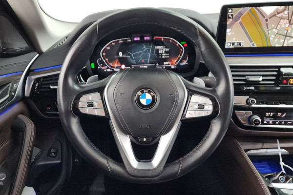 2022 BMW 5 серии с пробегом 52 679 км