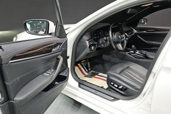 2022 BMW 5 серии с пробегом 111 761 км