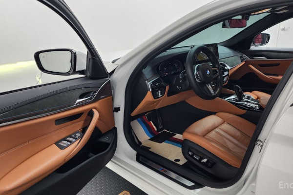 2022 BMW 5 серии с пробегом 52 996 км