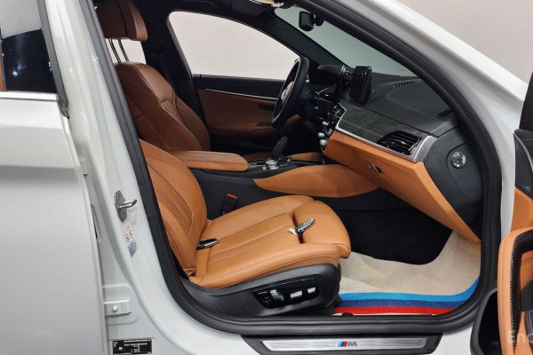 2022 BMW 5 серии с пробегом 52 996 км