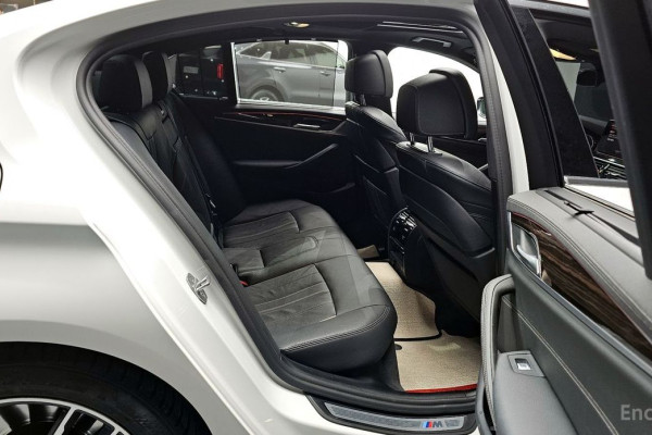 2022 BMW 5 серии с пробегом 111 761 км