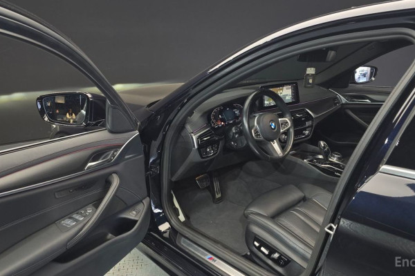 2022 BMW 5 серии с пробегом 61 333 км