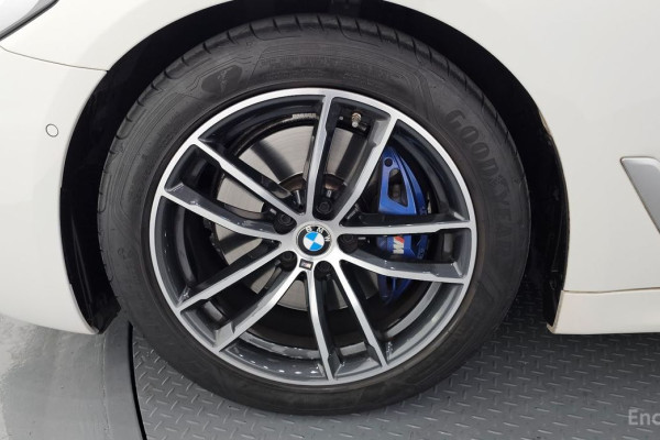 2022 BMW 5 серии с пробегом 23 423 км