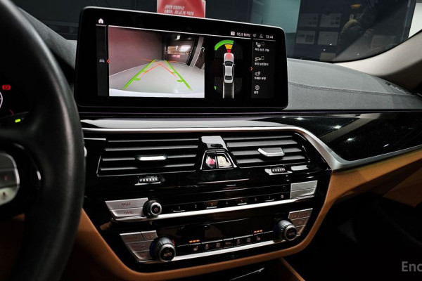 2022 BMW 5 серии с пробегом 40 202 км