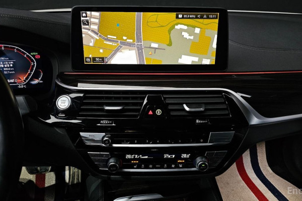 2022 BMW 5 серии с пробегом 111 761 км