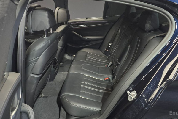 2022 BMW 5 серии с пробегом 61 333 км