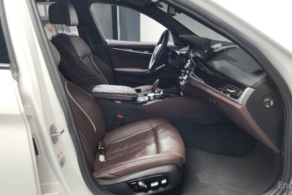 2022 BMW 5 серии с пробегом 73 606 км