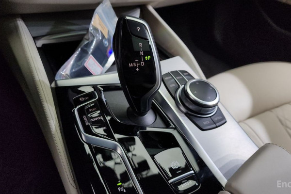 2022 BMW 5 серии с пробегом 38 071 км