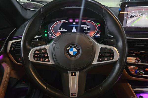 2022 BMW 5 серии с пробегом 57 460 км