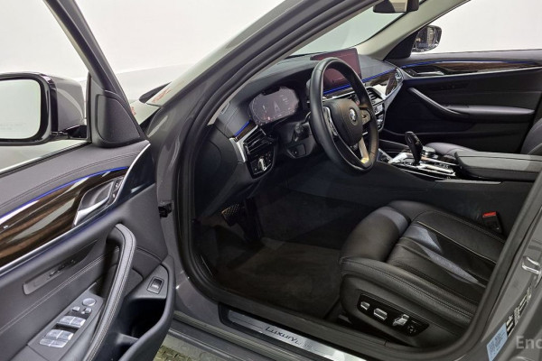 2022 BMW 5 серии с пробегом 36 909 км