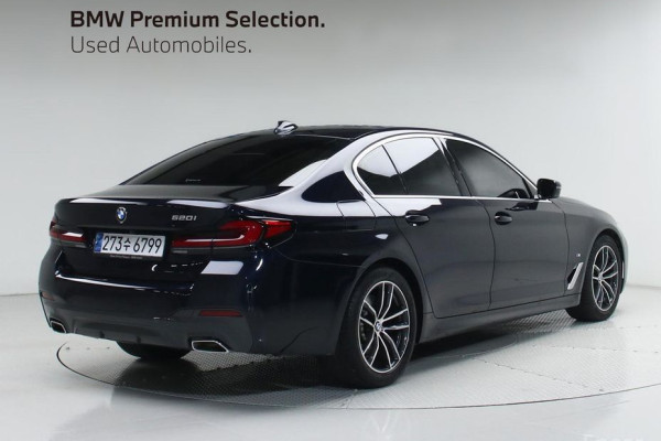 2022 BMW 5 серии с пробегом 37 562 км