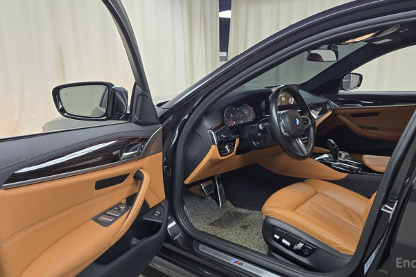 2022 BMW 5 серии с пробегом 72 691 км