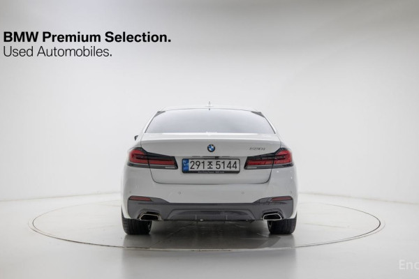 2022 BMW 5 серии с пробегом 67 200 км