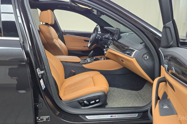 2022 BMW 5 серии с пробегом 72 691 км